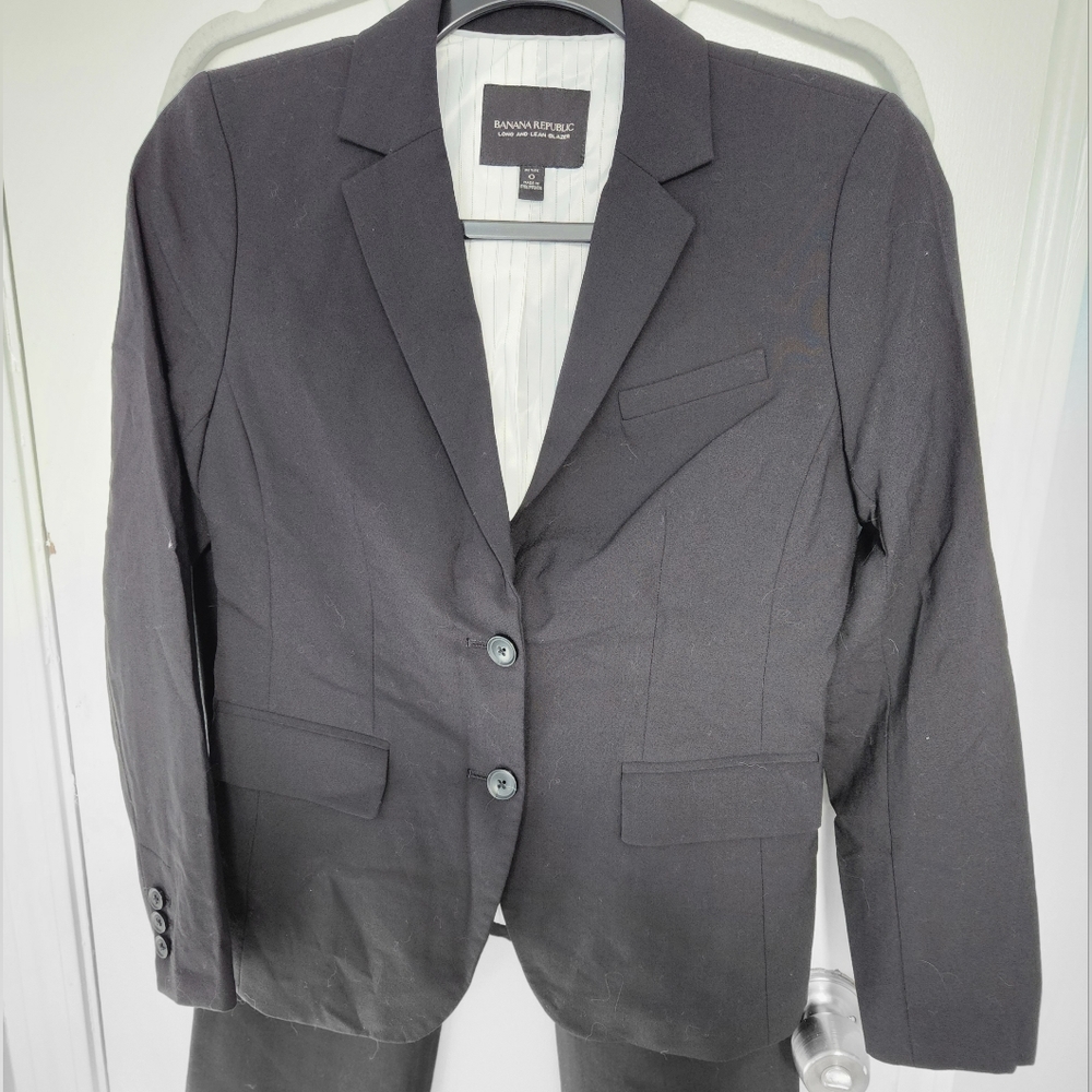 PRICE DROPPED Full Pant Suit Banana Republic